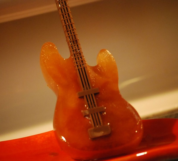 Tea guitar
