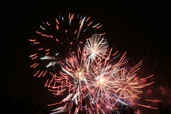 Fireworks_in_Sky_11