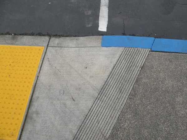 composition with yellow and blue