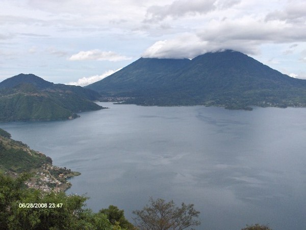 GUATEMALA LAKE & VOLCANO