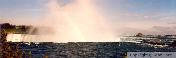 The Niagara River flow