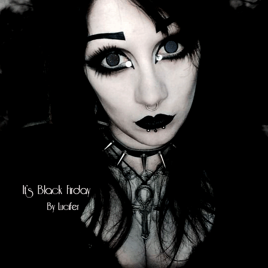 It's-Black-Friday-Queen-of-Dream
