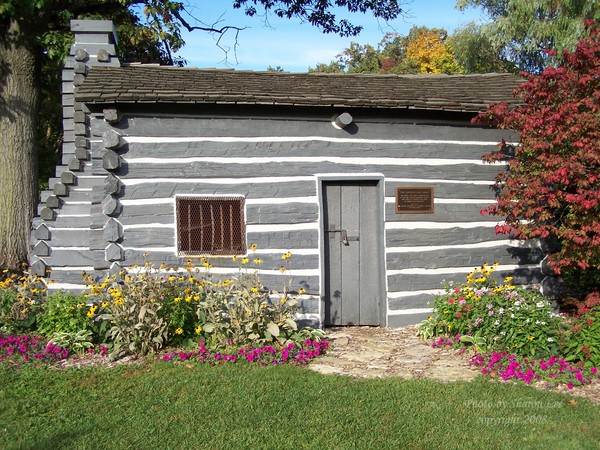 Abe Lincoln's Log Cabin