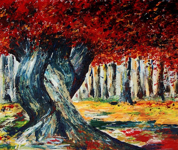 old tree with red leaves