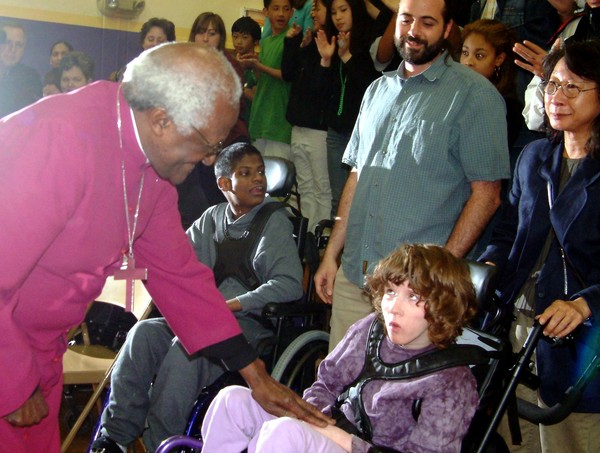 desmond with the children
