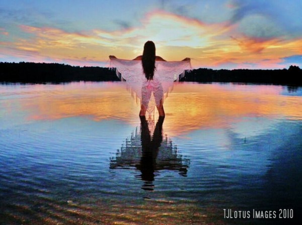 girl and the water (9)