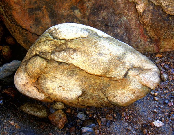 Rocked Fractures