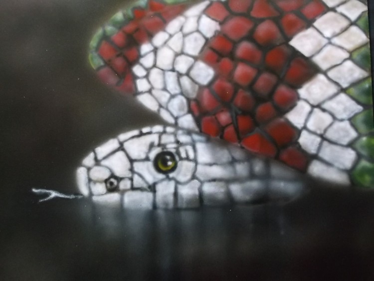 Serpant airbrush on steel pane 1