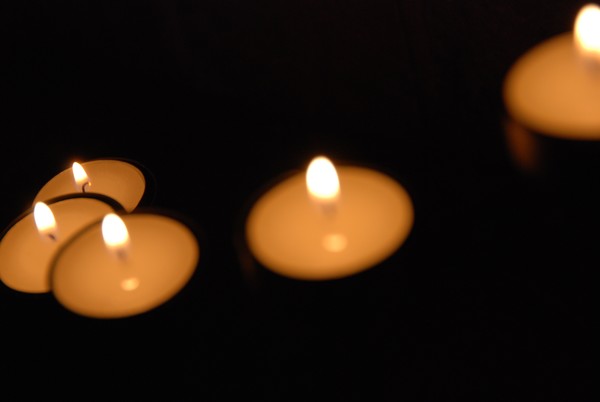 Dancing candles1
