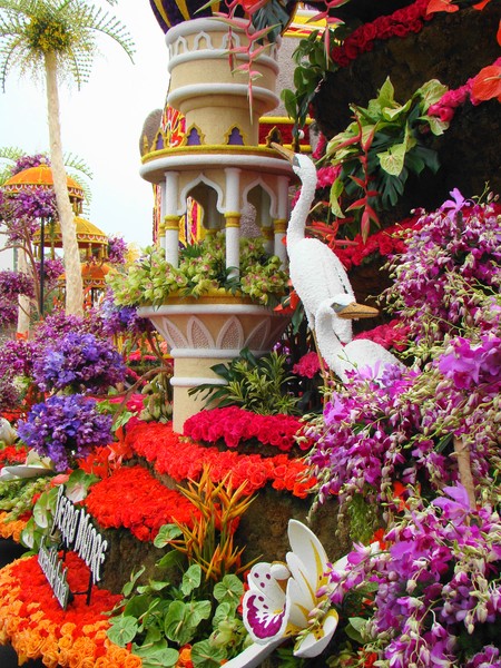 Rose Bowl Float