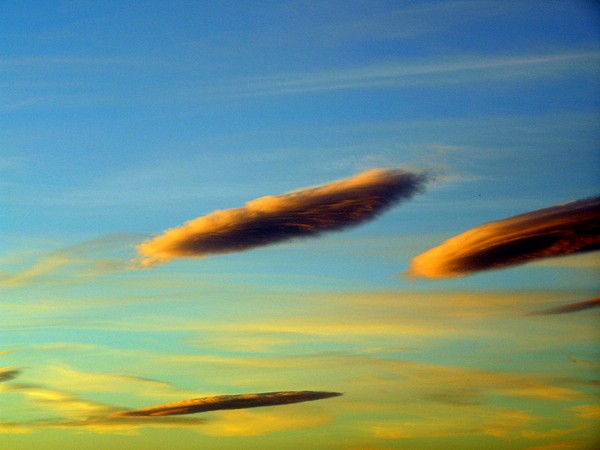 alien cloud formations 2008a
