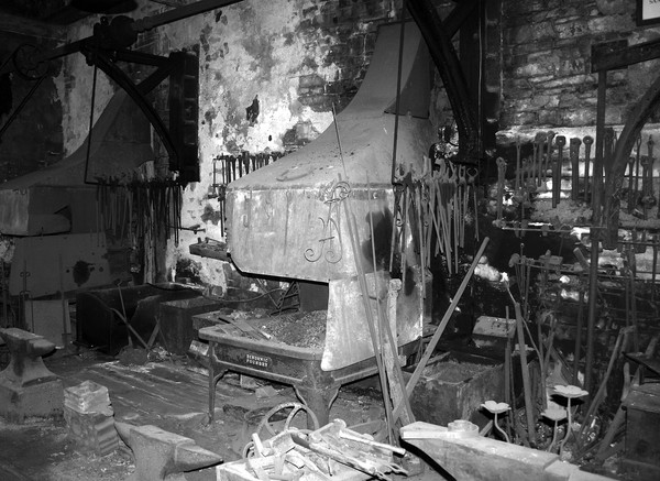 WORKSHOP FORGE