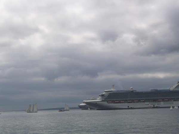 Cruise Ships vs. Sailboats 
