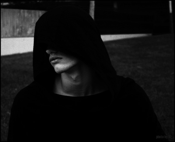 gasping lips leaves dig in the cave of desire