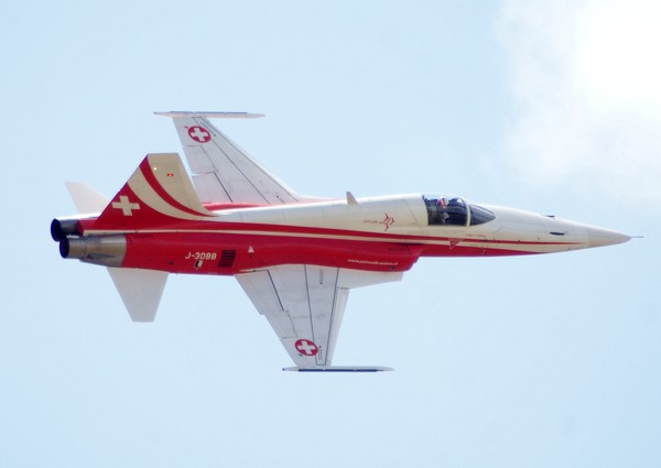 Patrollie suisse at RIAT 2010