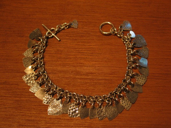 Textured heart charm bracelet