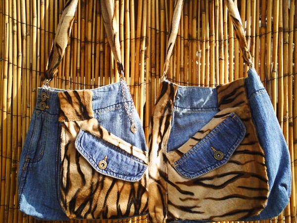 Grrrreat purses. Shown is the front and back.