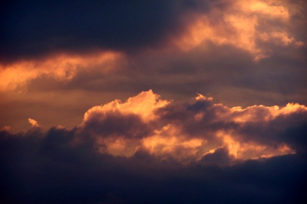 Heavy clouds but no rain