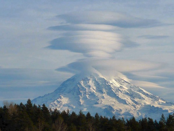 MT Rainier at Pierce County Airport
