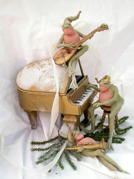 Christmas Tree Frogs 2