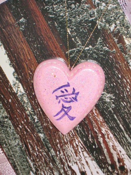 pink heart love konji symbol ornament