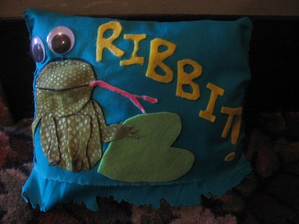 Frog pillow