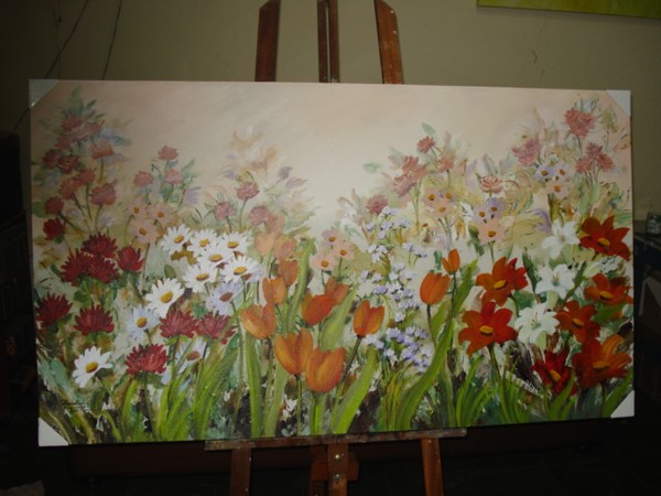 Jardim com tulipas