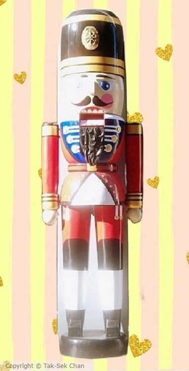 Big Nutcracker Doll, Manhattan 12-19-2012