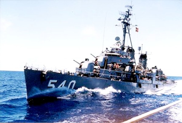 USS Twining along side for UnRep 1962