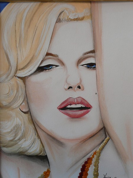 GOLDEN MARILYN