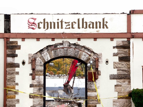 death of the schnitzelbank