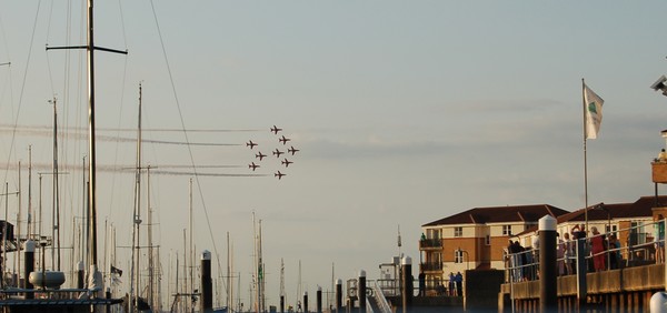 cowes week red arrows display