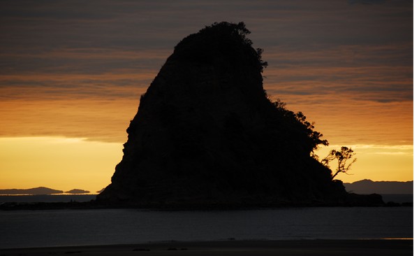 Sun rise at Waiwera. NZ