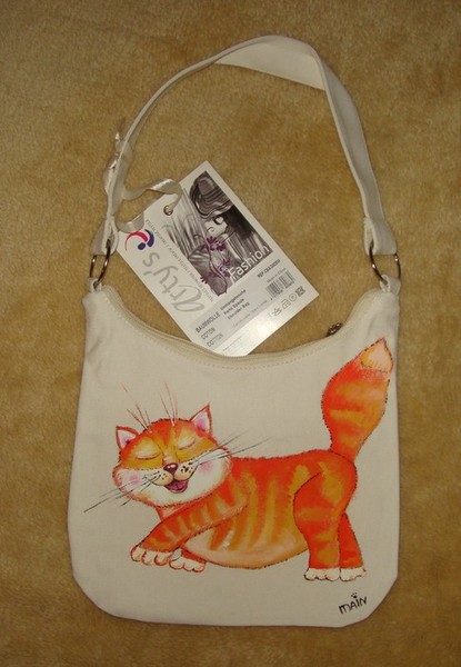 red cat bag