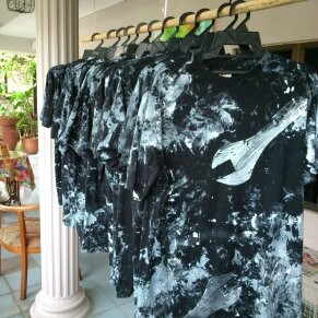 abstract on t shirt