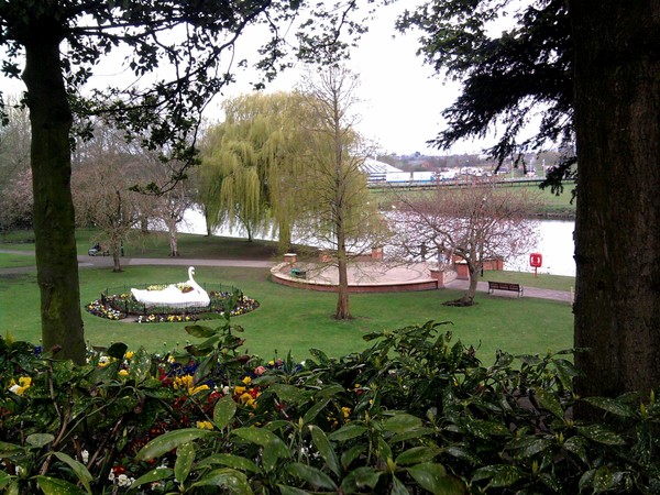 Stapenhill Gardens, Easter Sunday