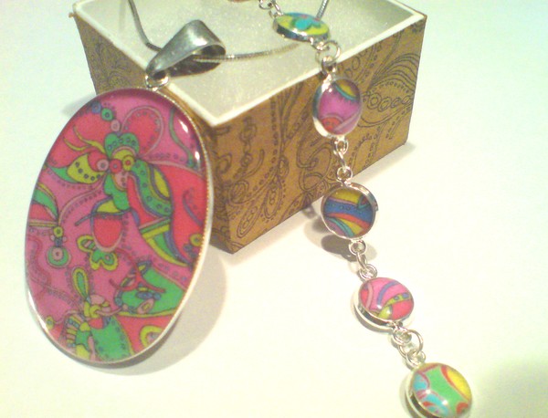Pink Paisly pendant and bracelet