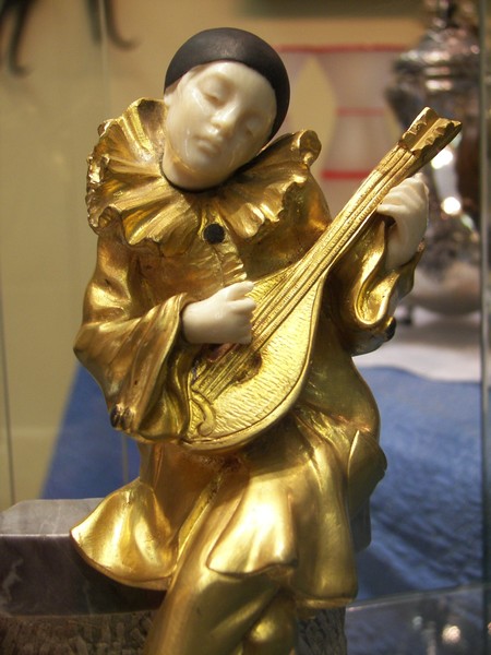 Golden strings sound