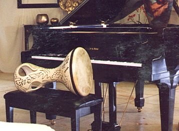 DOUMBEK-STYLE LARGE FLOOR-STANDING CERAMIC DRUM