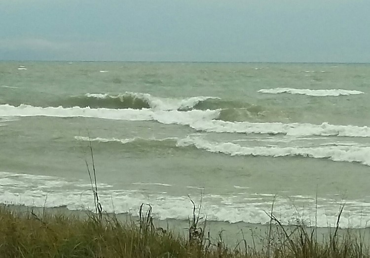 LAKE MICHIGAN  DOING  ITS  THING  ON A WINDY DAY.