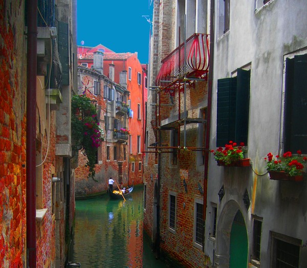 Man rowing a gondola 2