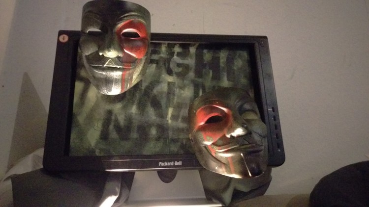 Anonymous Twins