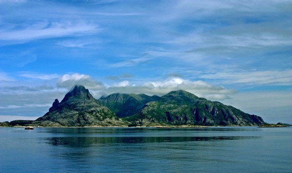 Vestfjorden in Northern Norway July 2004
