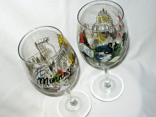 Minneapolis and Saint Paul Wine Glasses