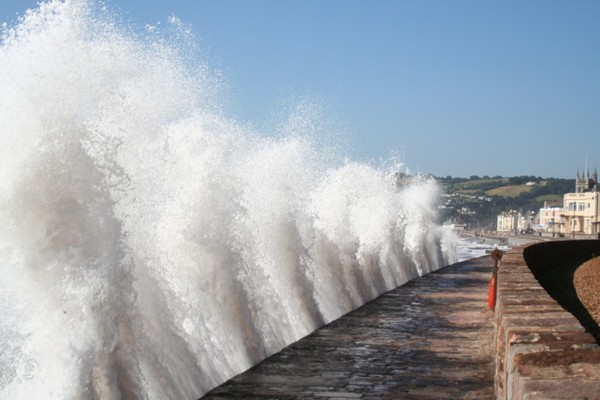 Sea Wall Wave