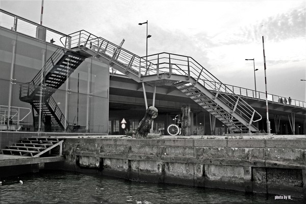 amsterdam bridge