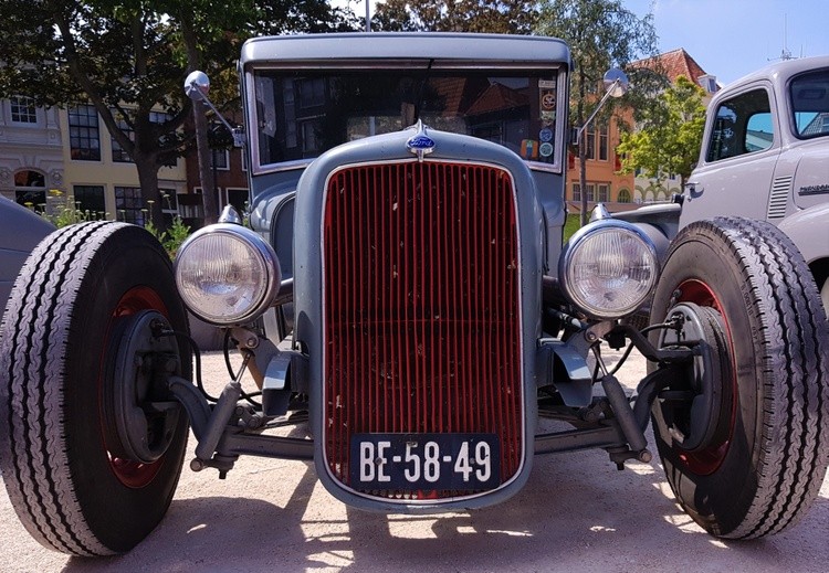 HOT ROD