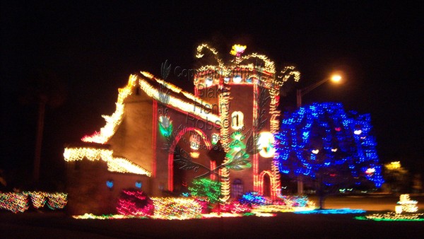 Night Photo Tarragonna Arch Christmas Lights