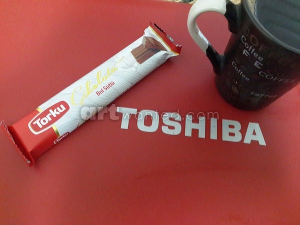 TOSHIBA