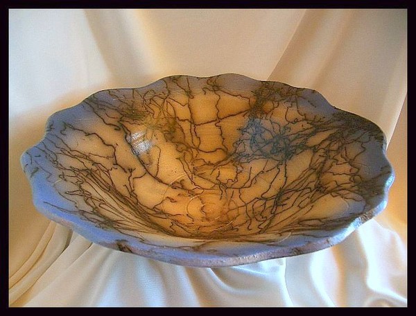 BLUE YELLOW TINT HORSEHAIR SCALLOP EDGE BOWL